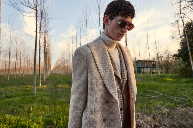 Eugen Ivanov models chic, tailored layers from L.B.M.’s fall-winter 2024 collection. 