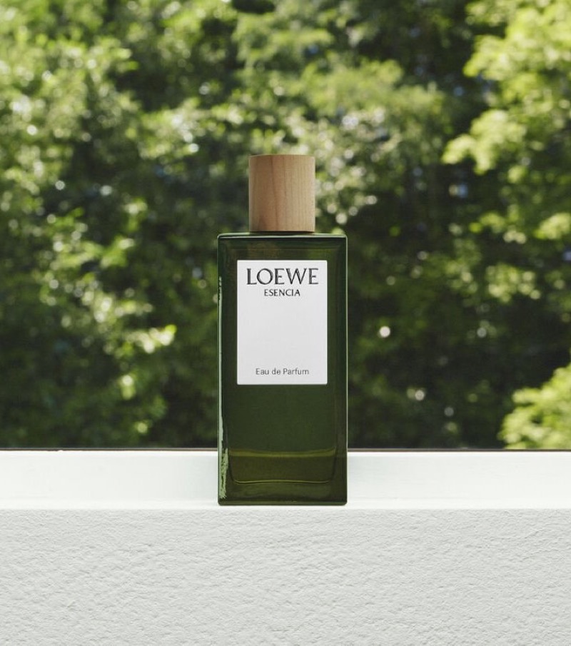 Loewe Esencia Eau de Parfum. 