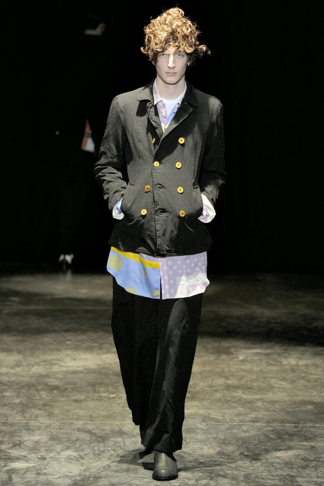 Comme des Garçons Fall 2011 | Paris Fashion Week – The Fashionisto