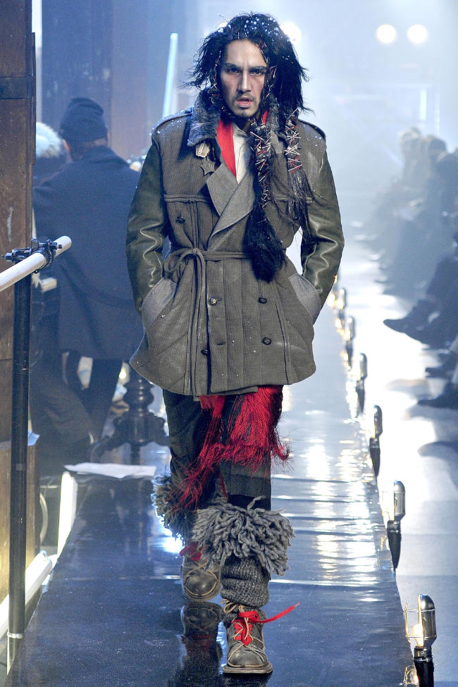 Paris Fashion Week: John Galliano fall-winter 2012 - Los Angeles Times