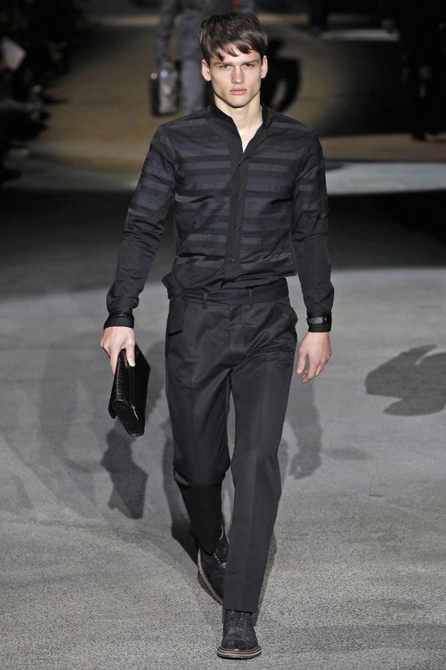 Louis Vuitton Fall 2011 | Paris Fashion Week – The Fashionisto